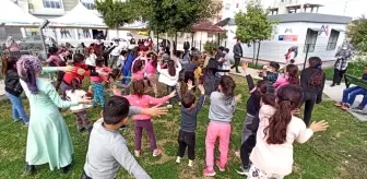 'Bir Tutam Mutluluk' projesi ile çocukların yüzü gülüyor