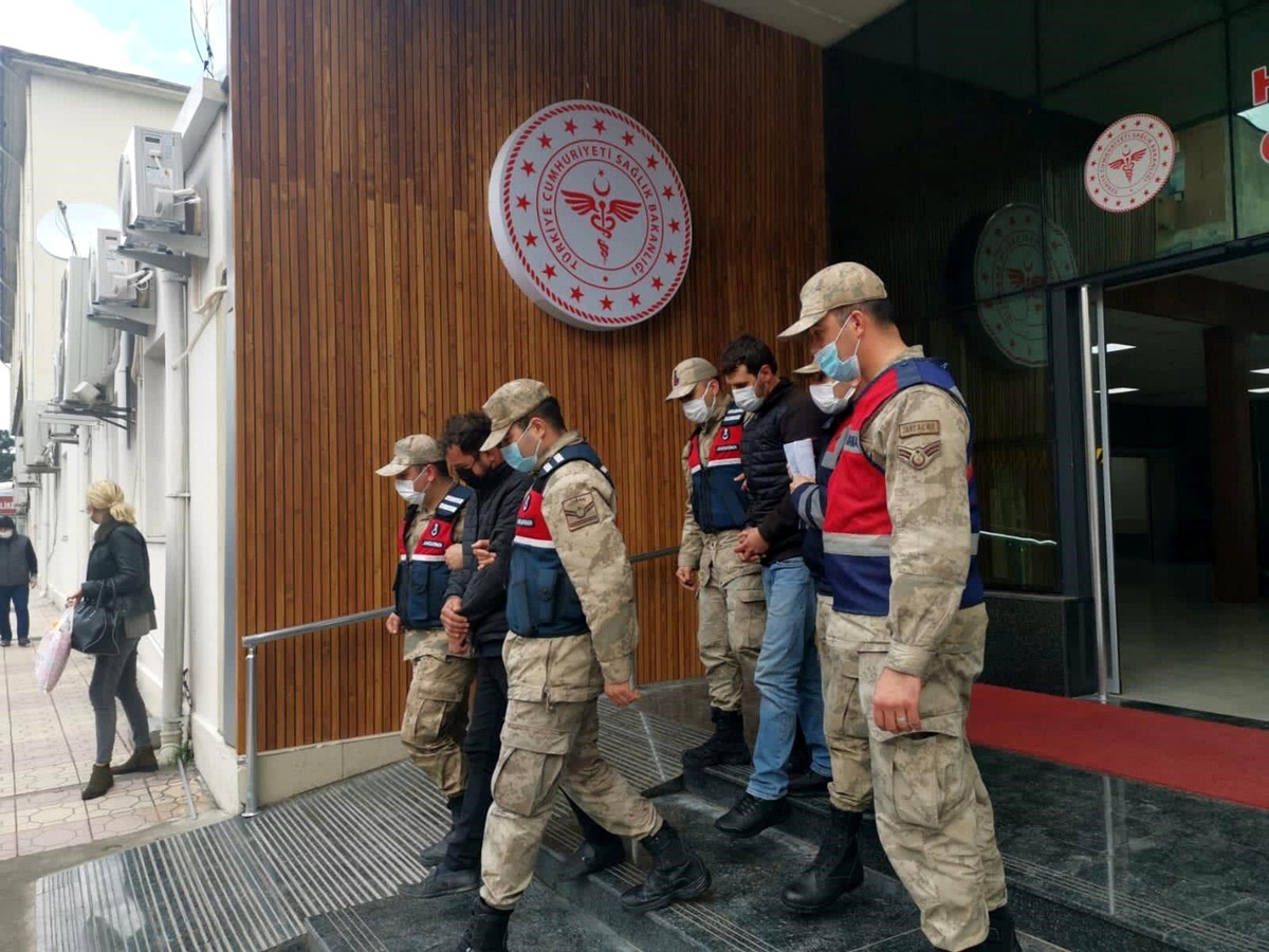 Kiralık araç ile hırsızlık yapan 2 şüpheli tutuklandı