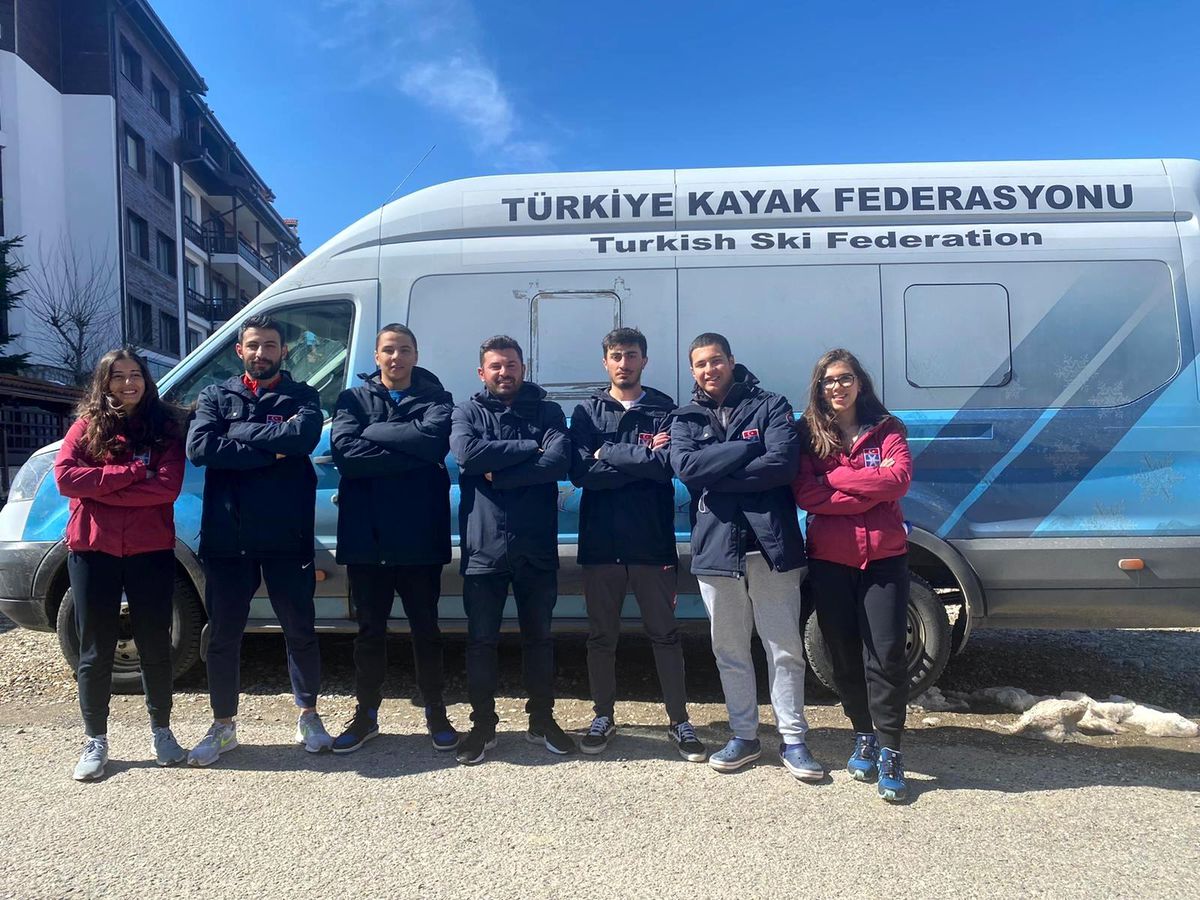 Snowboard Milli Takımı, Bulgaristan\'da 3 madalya kazandı