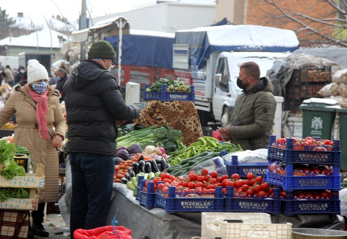 Soğuk hava pazar fiyatlarını da etkiliyor