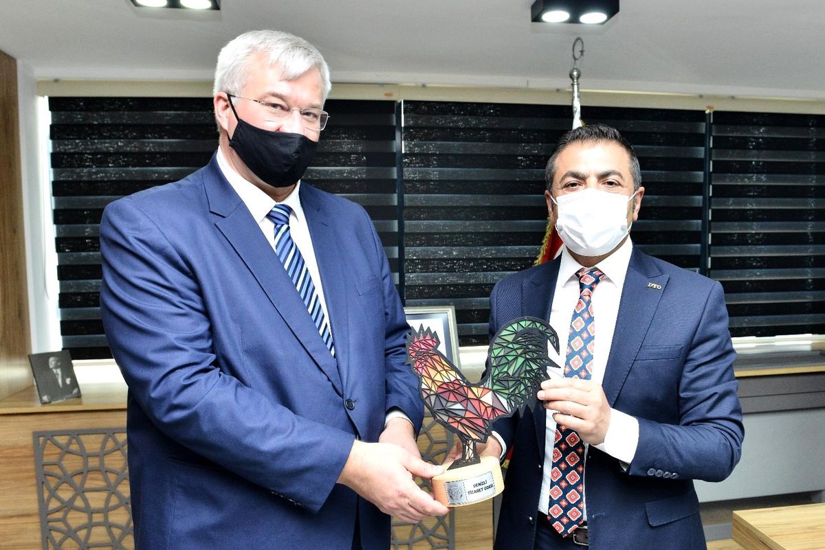 Ukrayna Büyükelçisi\'ne horozu öğrettik