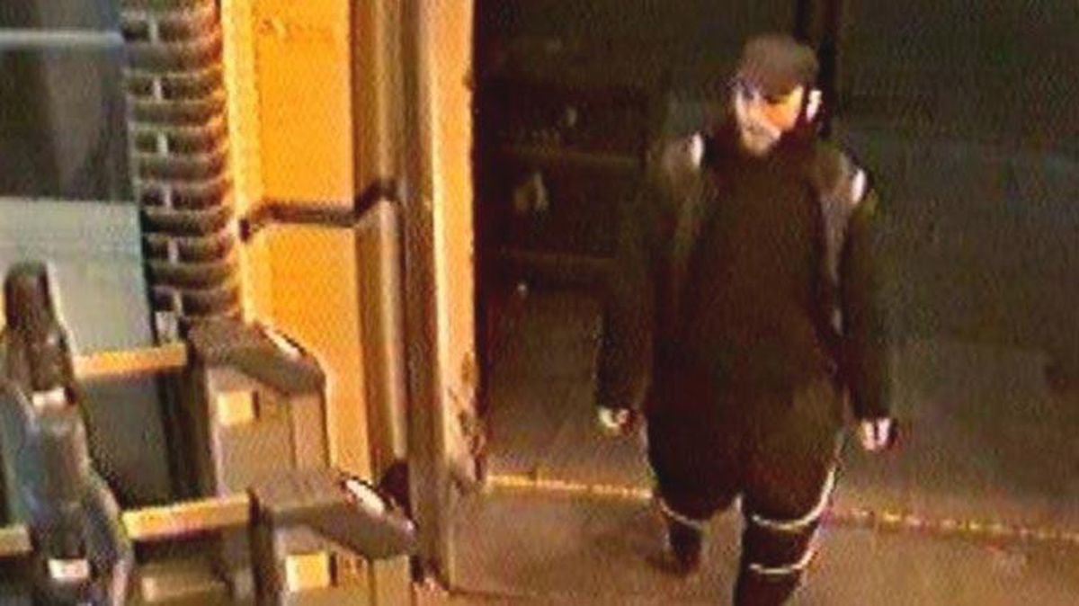 Yanlışlıkla hapishaneden salıverildi, polis şimdi her yerde onu arıyor