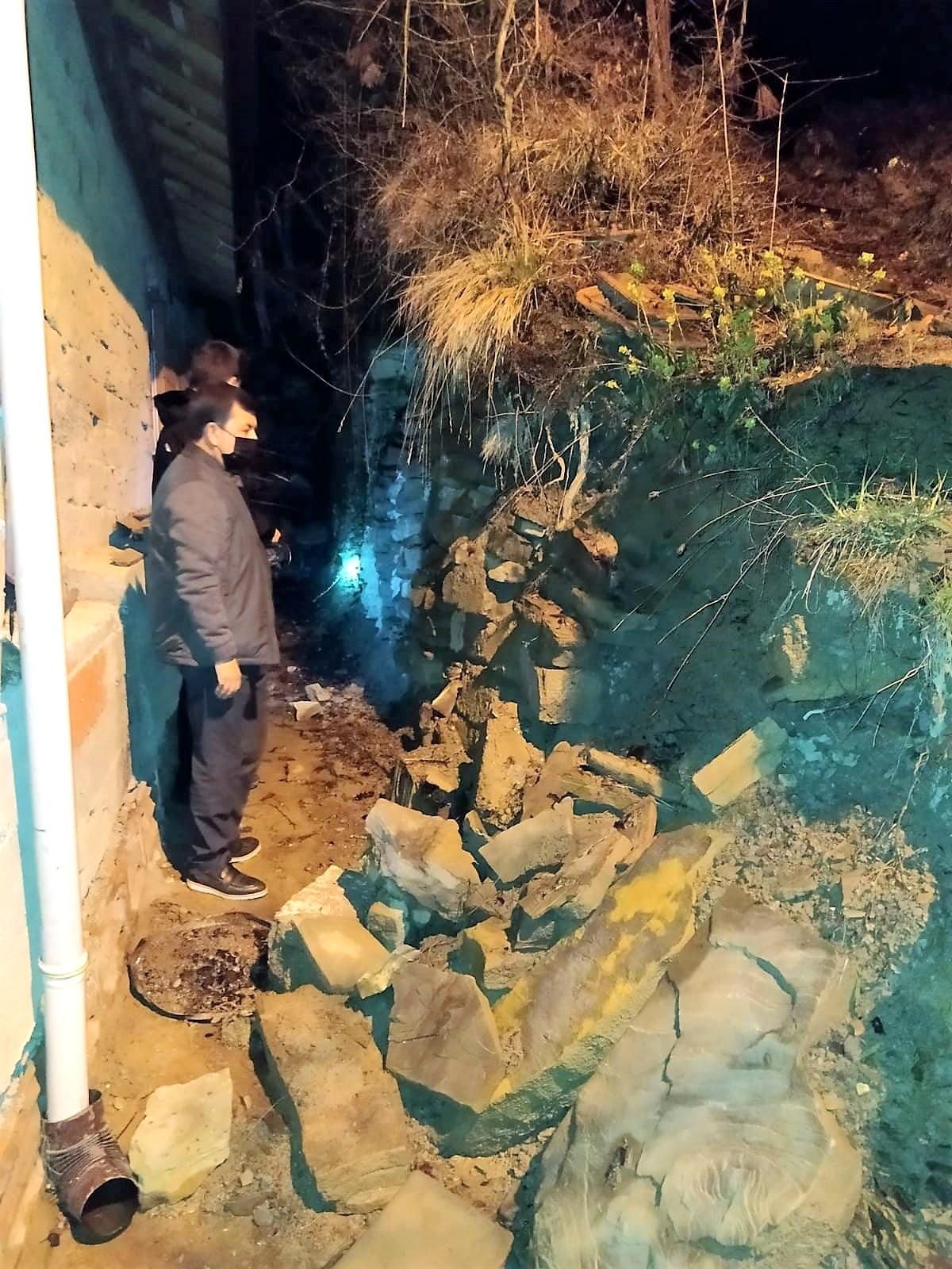 Bartın\'da heyelan sonrası 2 ev boşaltıldı