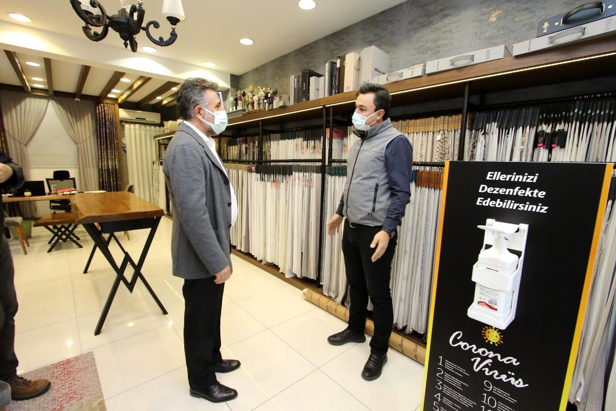 Başkan Sandal\'dan esnafa 4.5 milyon liralık destek