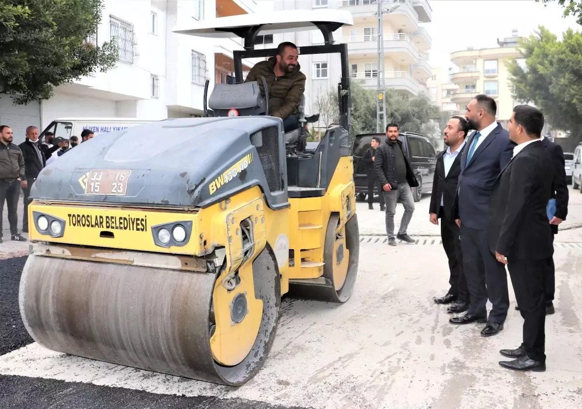 Başkan Yılmaz, asfalt çalışmalarını inceledi