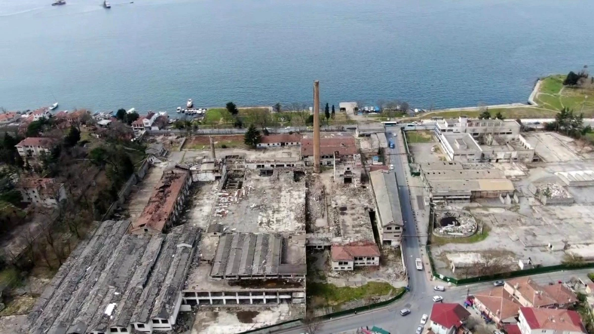 Beykoz\'un sembolik değerlerinden Paşabahçe cam fabrikasının son hali havadan görüntülendi