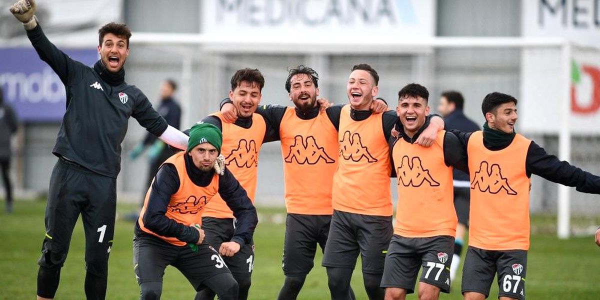 Bursaspor\'da Altay maçı hazırlıkları devam ediyor