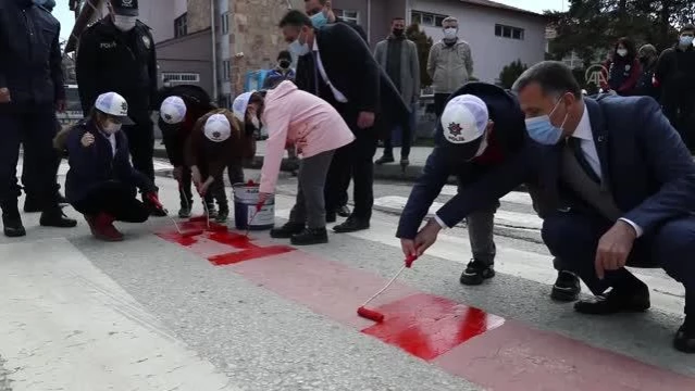 Çubuk'ta Yaya Önceliği Kırmızı Çizgimizdir uygulaması yapıldı