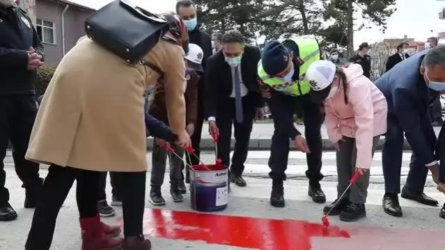 Çubuk'ta Yaya Önceliği Kırmızı Çizgimizdir uygulaması yapıldı