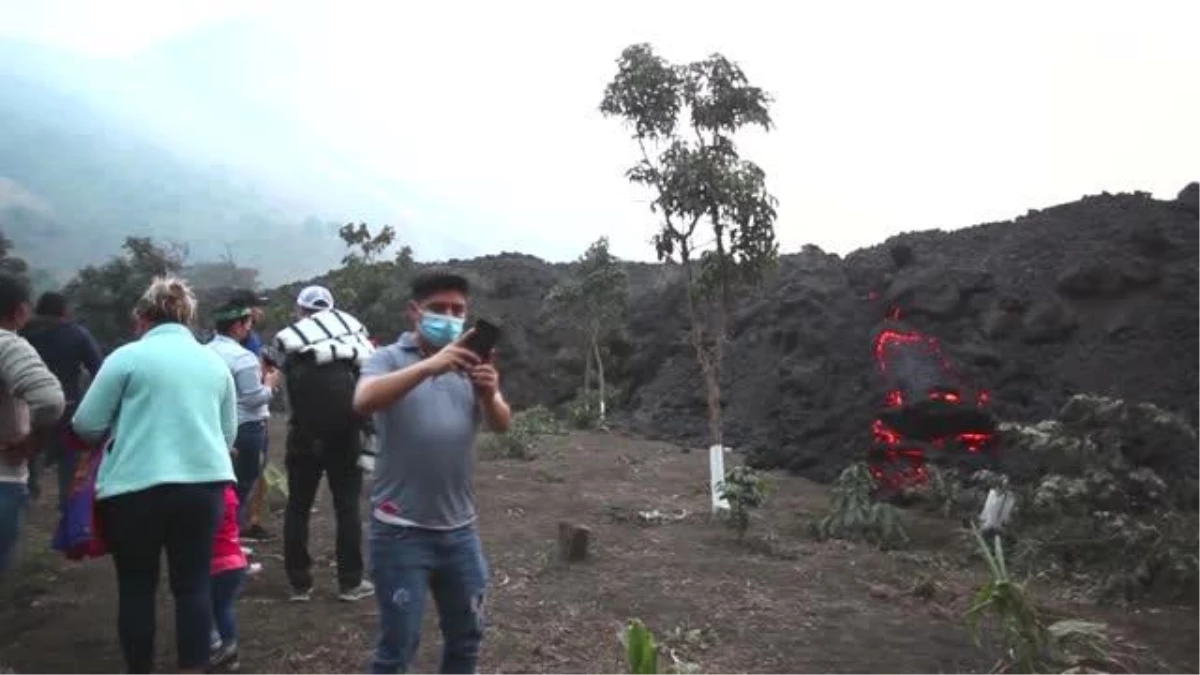 Son dakika haberi... ESCUİNTLA - Guatemala\'daki Pacaya Yanardağı\'nda meydana gelen patlama