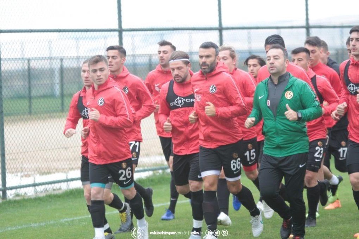 Eskişehirspor\'da korona kabusu bitmiyor, toplam vaka sayısı 15\'e yükseldi