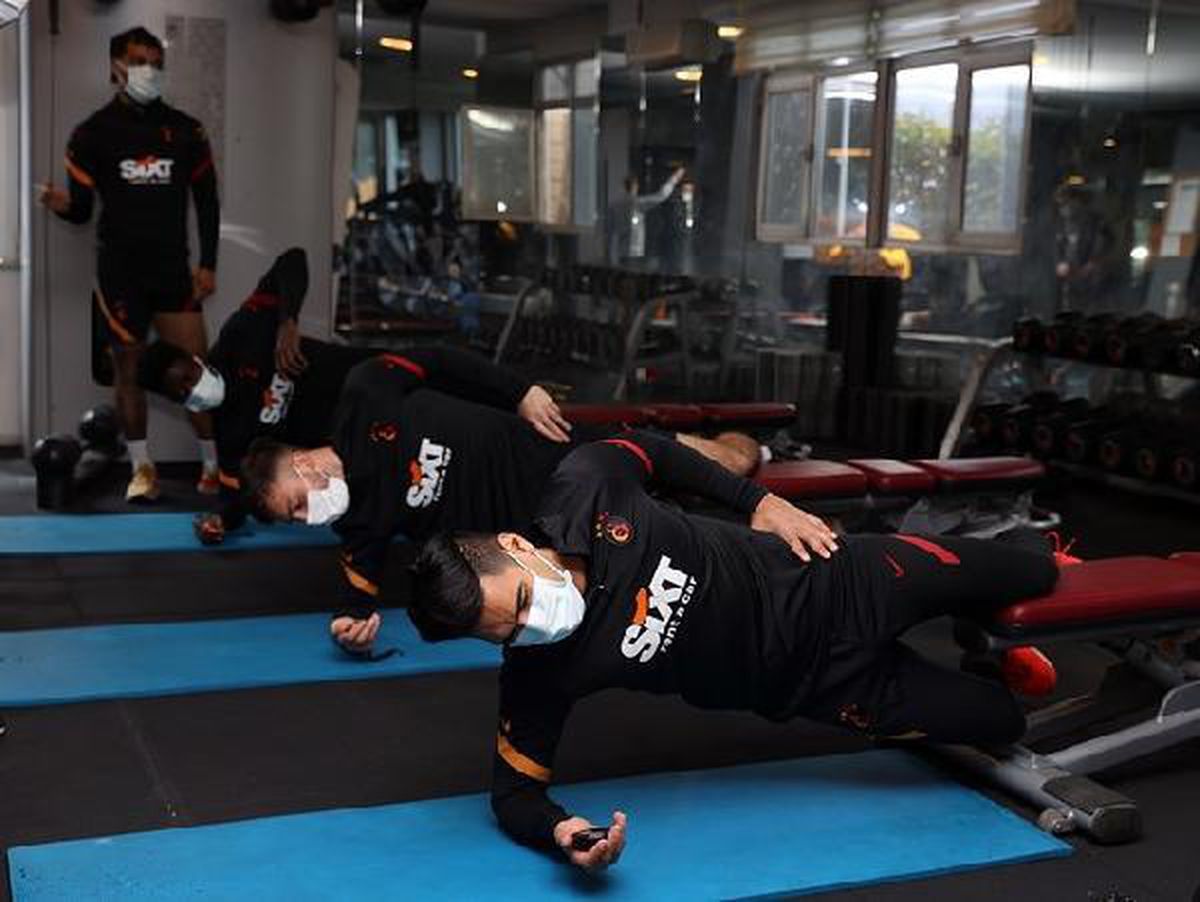 Galatasaray\'da Kerem Aktürkoğlu\'nun adalesinde zorlanma tespit edildi