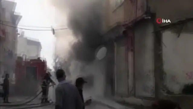 Hatay'da korkutan işyeri yangını Hatay'da korkutan işyeri yangını