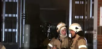 İkitelli'de ayakkabı fabrikasında yangın paniği