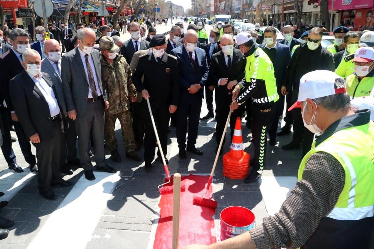 Jandarmadan kırmızı çizgi uygulaması