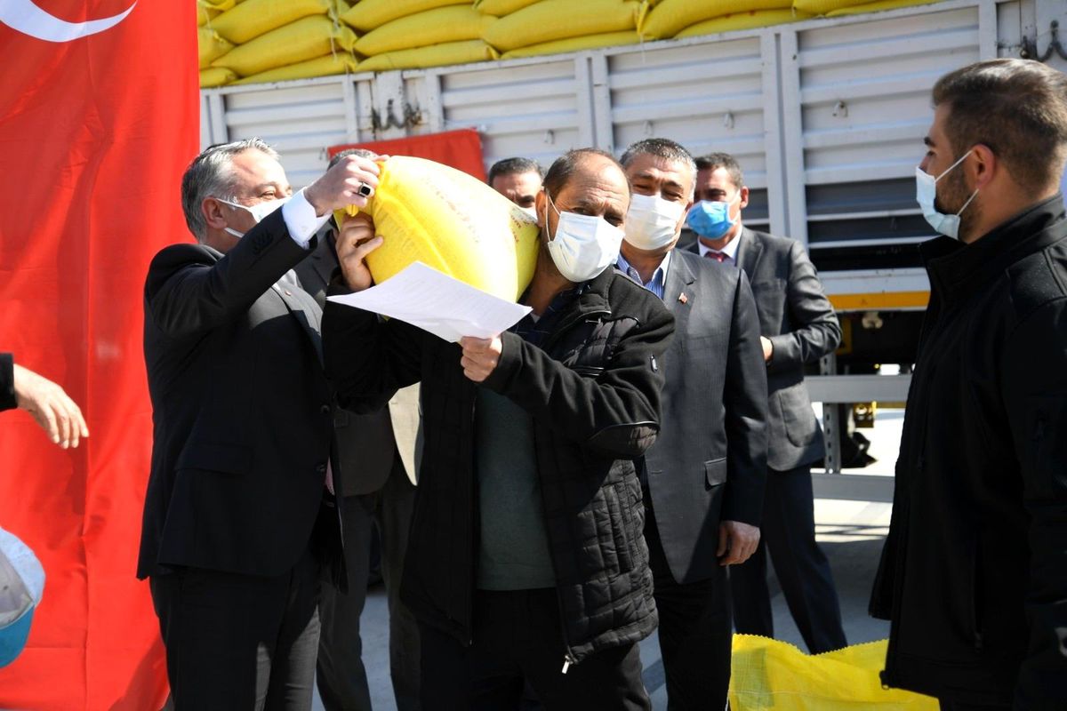 Kayseri\'de çiftçilere 83,3 ton aspir tohumu dağıtıldı