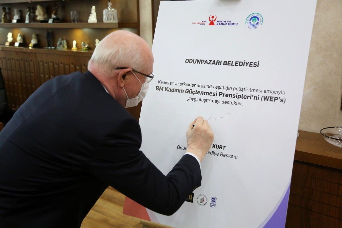 Kazım Kurt: "Girişimci kadınları desteklemeyi sürdüreceğiz"