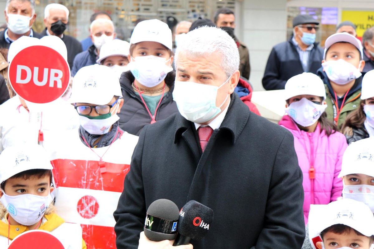 Kırmızı çizgilerle Kırşehir\'de, yayalar için duyarlılık dönemi başladı
