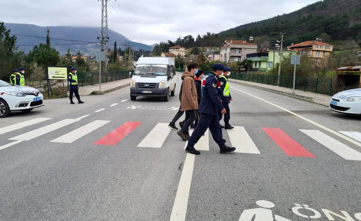 Kırsal mahallede kırmızı çizgiler çekildi