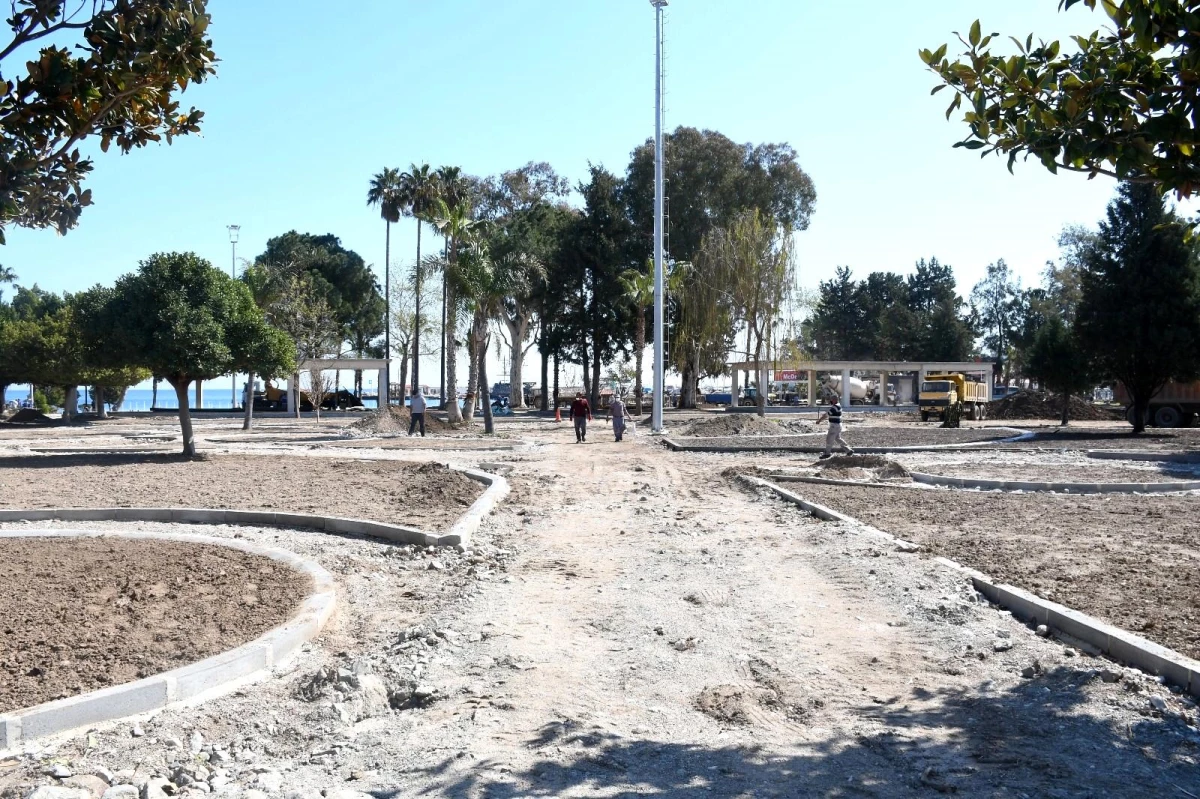 Mustafa Ertuğrul Aker Parkında düzenleme çalışmaları sürüyor