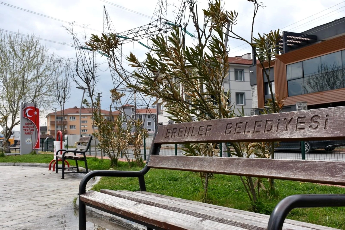 Şehit Polis Memurunun ismi Erenler\'de yaşatılıyor