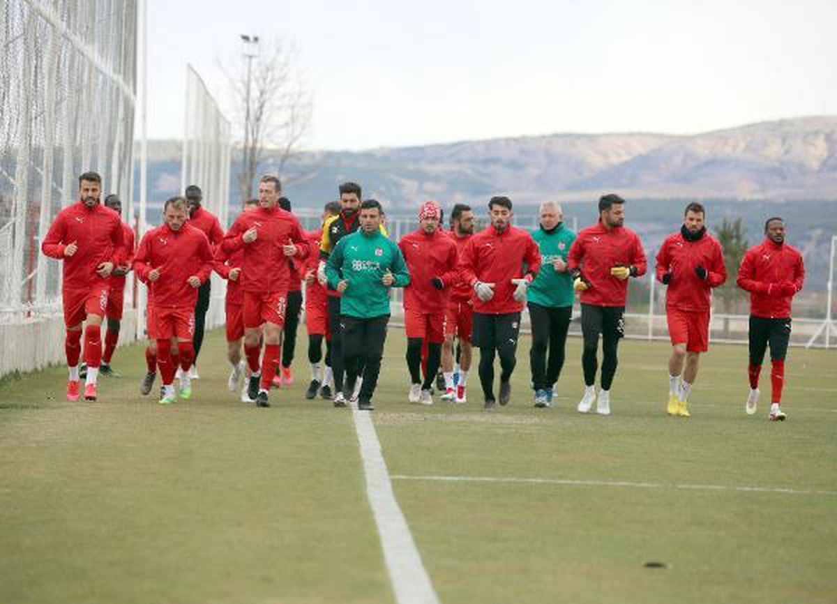 Sivasspor\'da, Trabzonspor maçı hazırlıkları sürüyor