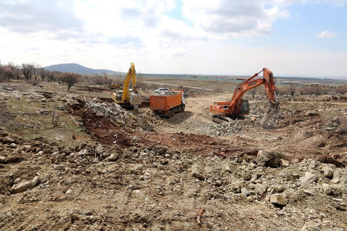 Sivrihisar\'da 209 TOKİ konutu için temeller atılıyor