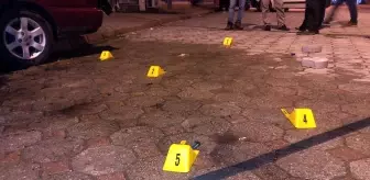 Tekel bayisi önündeki araç kurşunlanarak kundaklandı