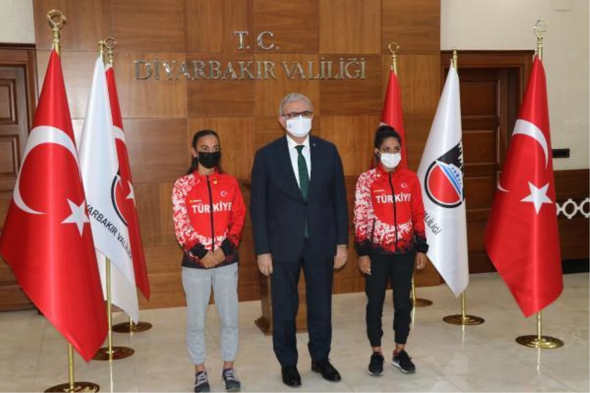Vali Karaloğlu, Tokyo Olimpiyatları\'na katılacak sporcuları ağırladı