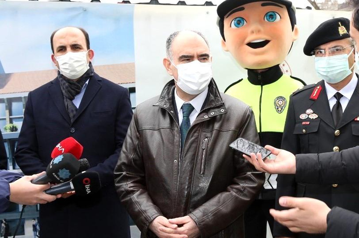 Vali Özkan: "Kurallara uyarsak çok daha kısa zamanda tümüyle açılmış olabiliriz"