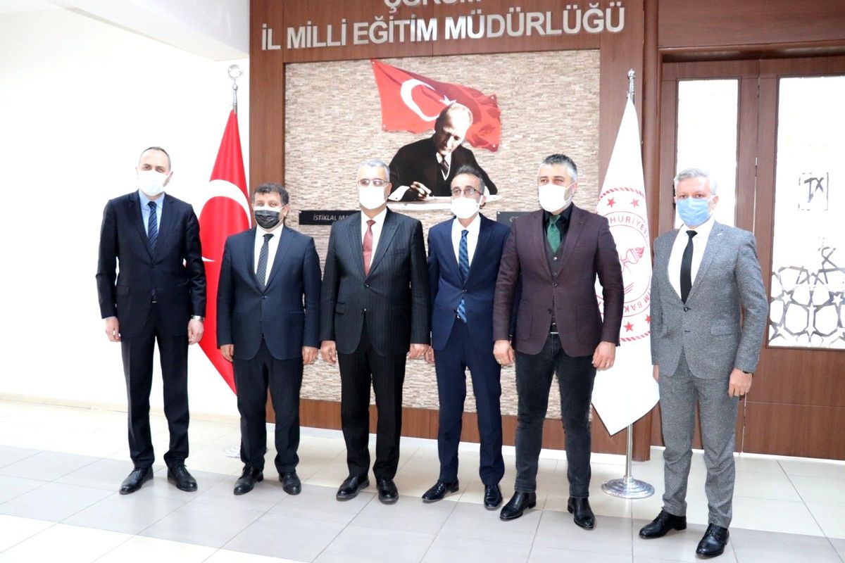 AK Parti Çorum İl Başkanı Ahlatcı: "Çorum\'da eğitim kalitesinin artırılması için ne gerekiyorsa yapacağız"