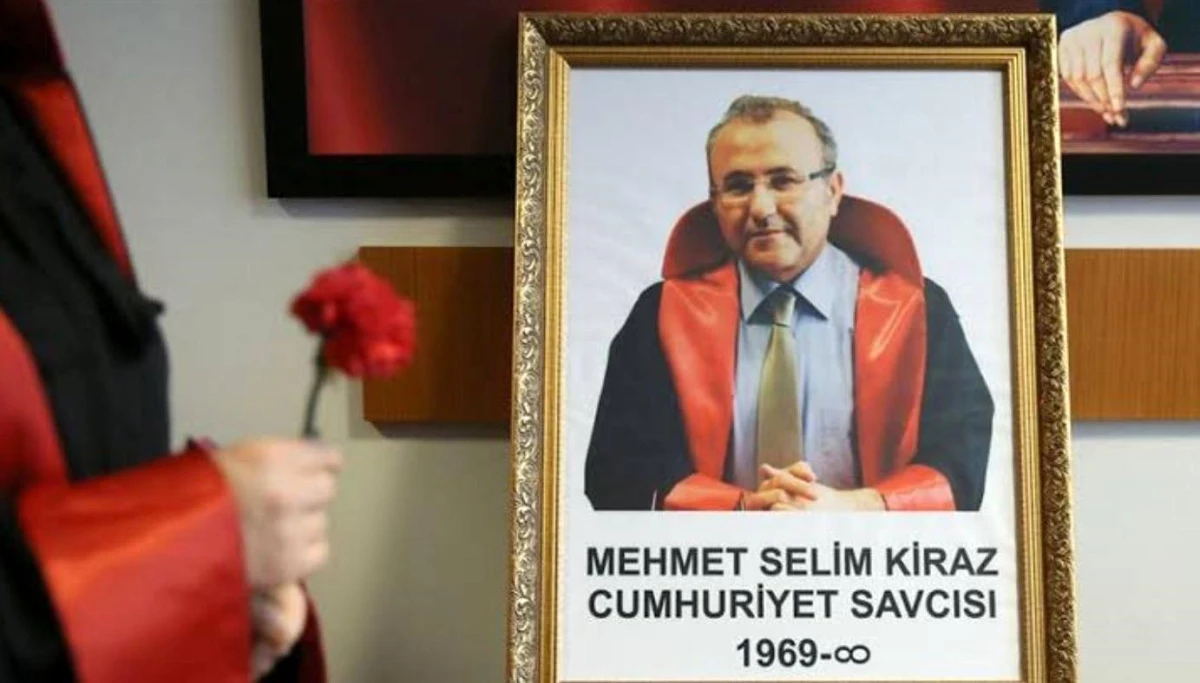 İçişleri Bakanı Soylu, Şehit Cumhuriyet Savcısı Mehmet Selim Kiraz\'ı andı