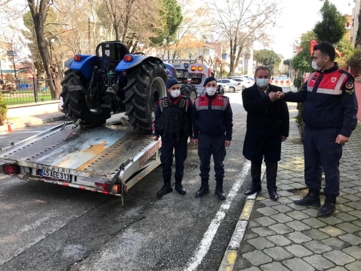 Son dakika haber: Manisa\'da eski milletvekilinin çalınan traktörünü jandarma ekipleri buldu