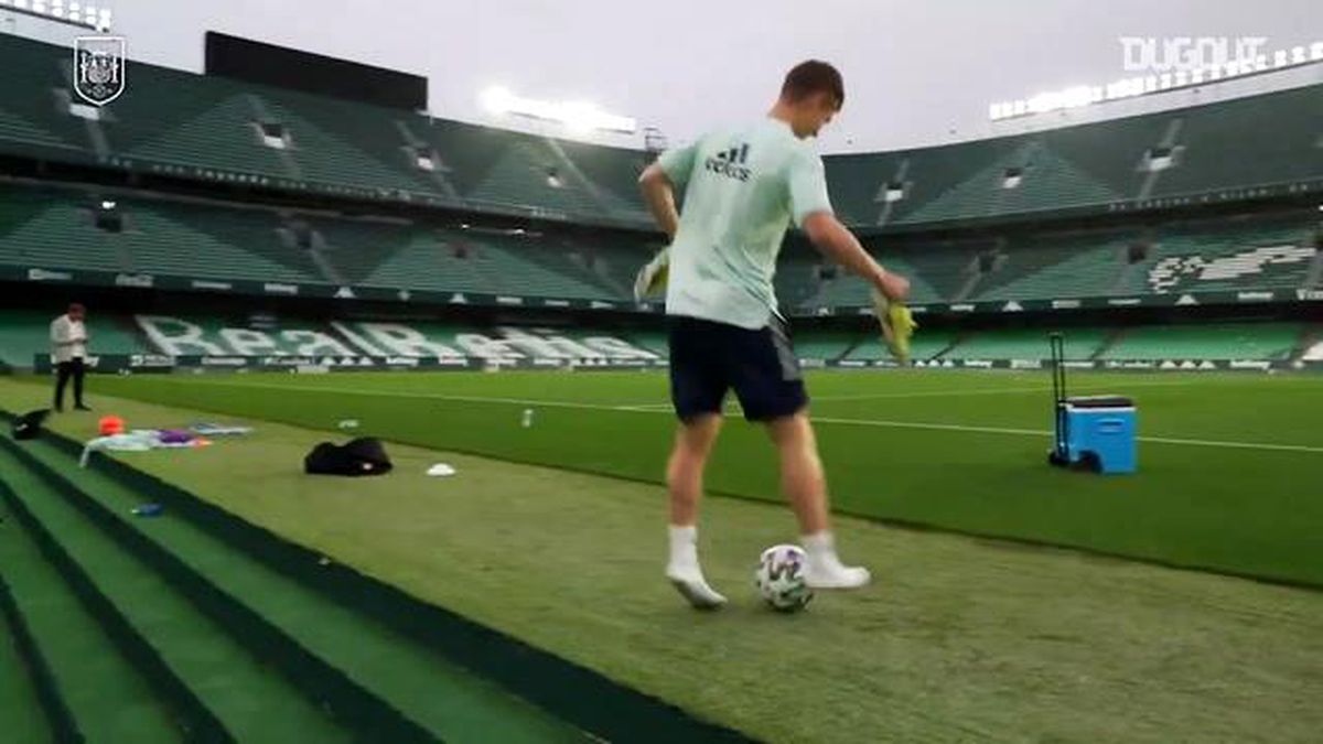 Dani Olmo\'nun İspanya Milli Takım Antrenmanında Attığı Şık Gol