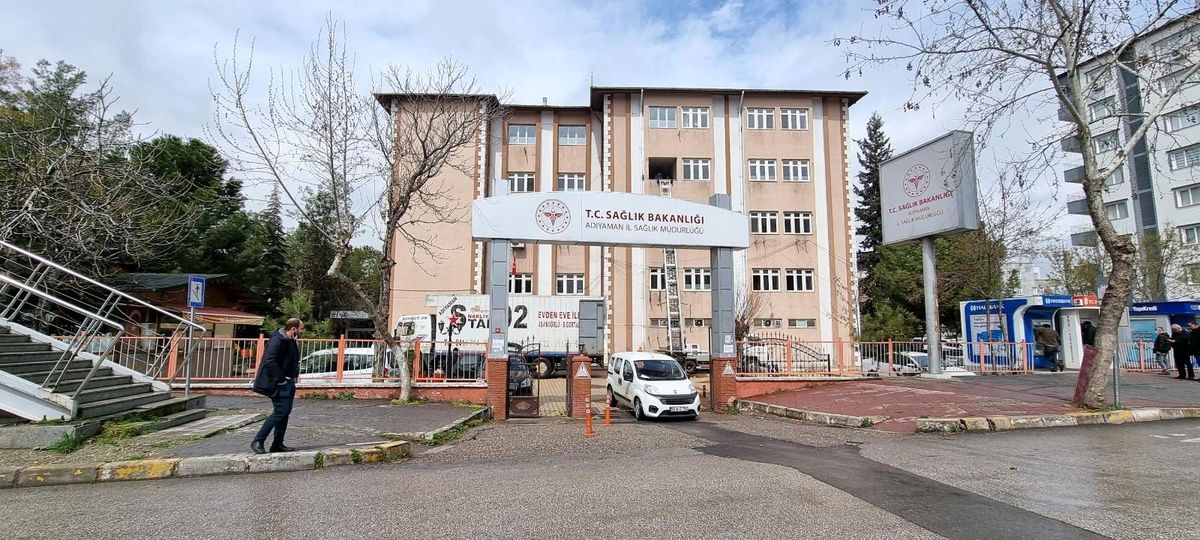 Depreme dayanıksız bina boşaltıldı