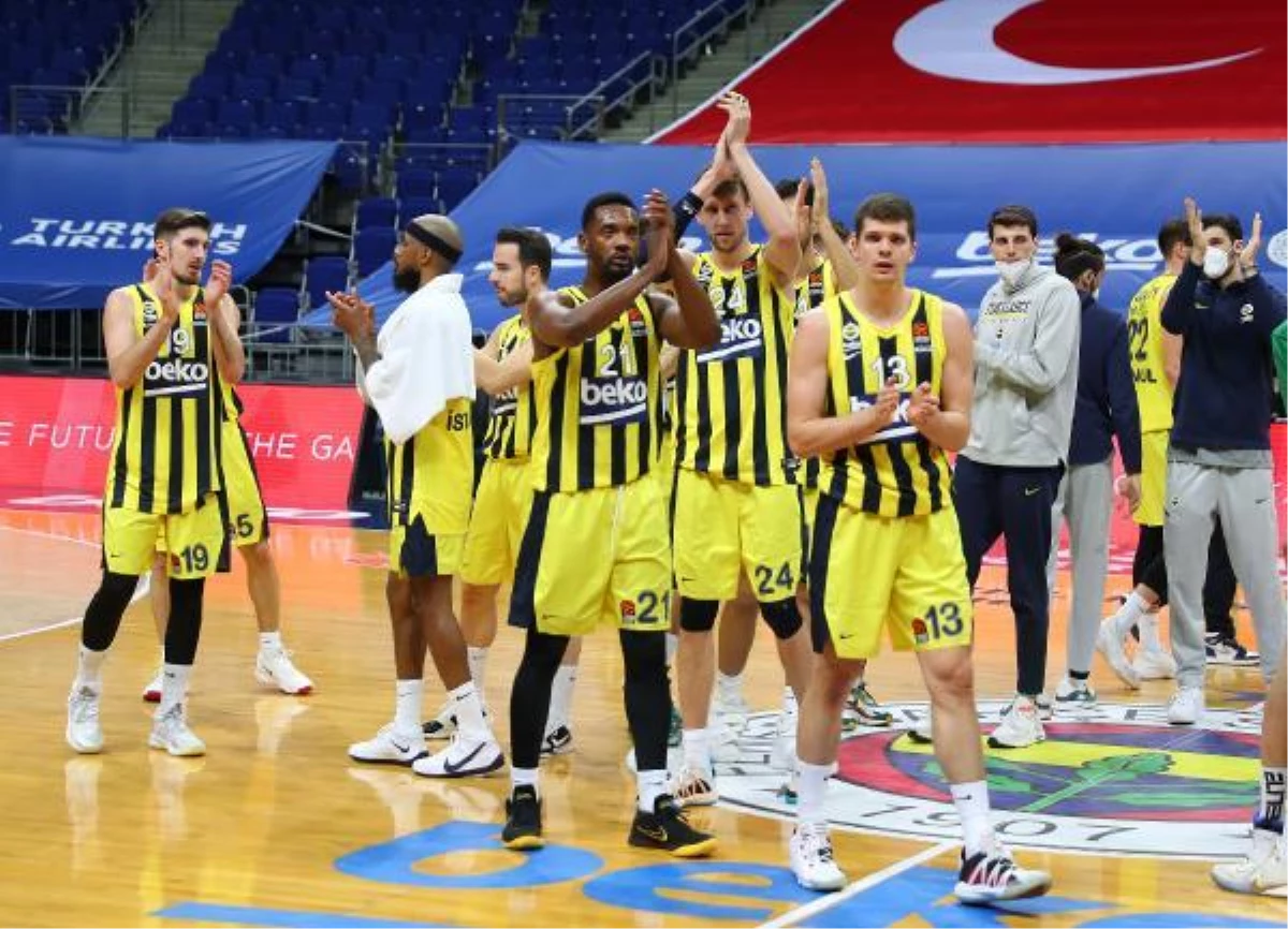 Euroleague\'de Anadolu Efes ve Fenerbahçe Beko\'nun Play-off sevinci