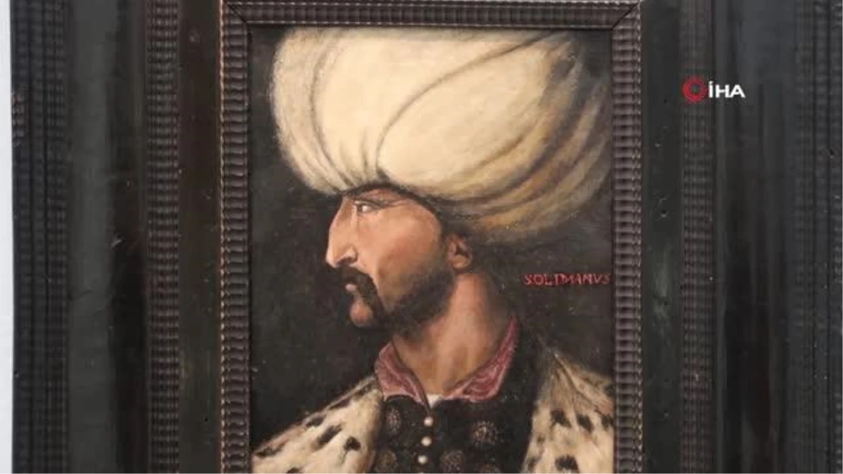 İngiltere\'de müzayede evi Sotheby\'s\'de "İslam Dünyası ve Hindistan Sanatları" başlıklı koleksiyonda satışa çıkan Kanuni Sultan Süleyman\'ın portresi...