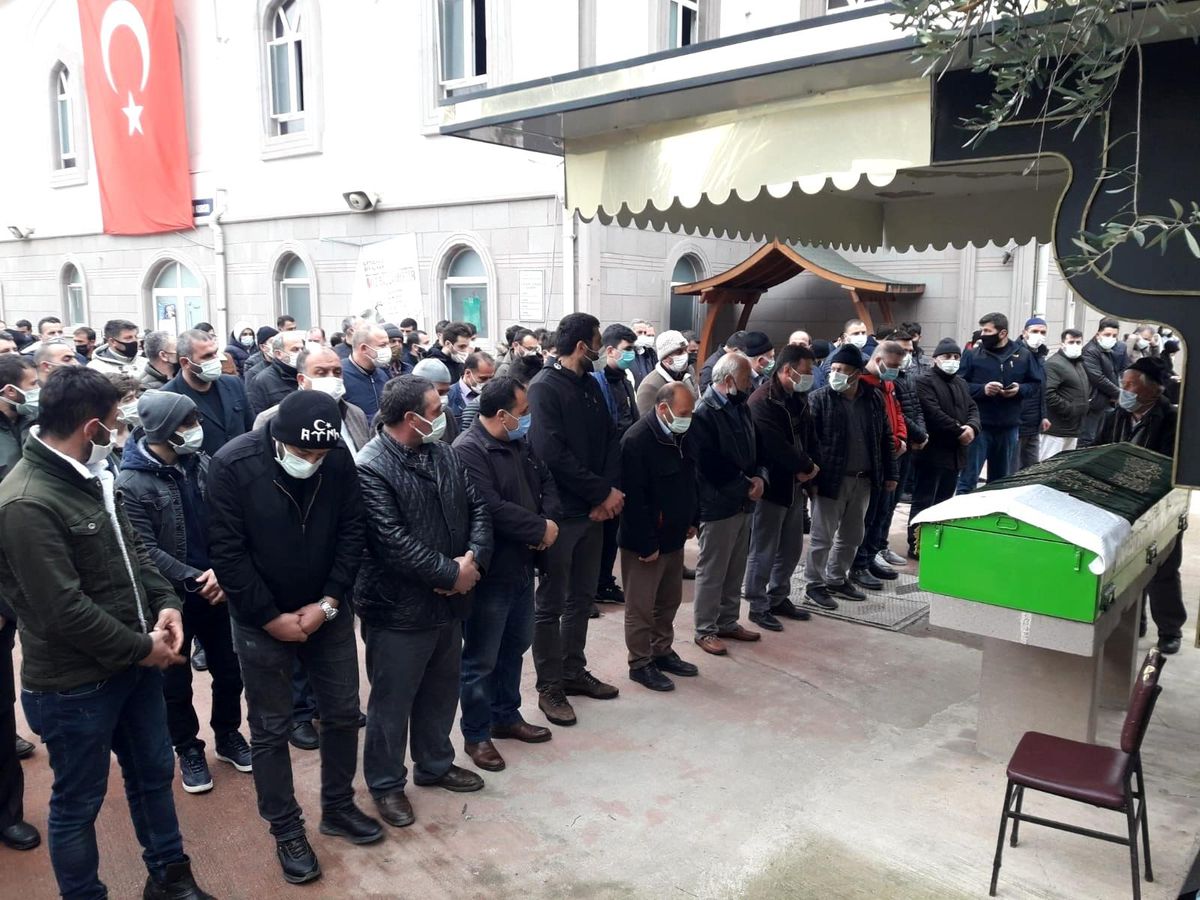 Irak\'ta inşaattan düşerek ölen işçi Kocaeli\'de toprağa verildi