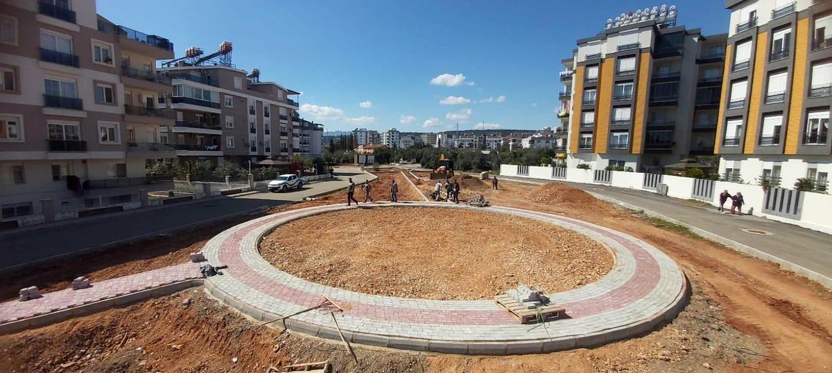 Kepez\'den Göçerler Mahallesi\'ne 5\'nci park