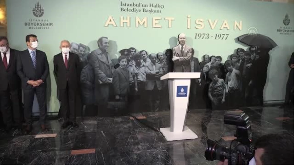 Kılıçdaroğlu, "İstanbul\'un Halkçı Belediye Başkanı Ahmet İsvan (1973-1977)" sergisinin açılışına katıldı