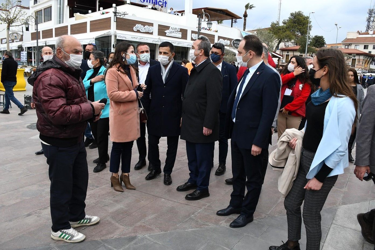 Kuşadası Belediyesi\'nden balıkçı esnafına destek