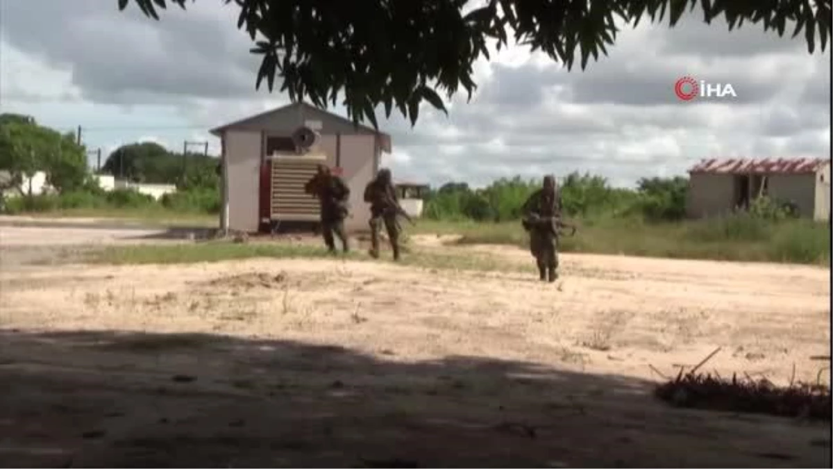 Son dakika gündem: - Mozambik\'te DEAŞ\'ın saldırdığı kasabada askerler görev almaya başladı
