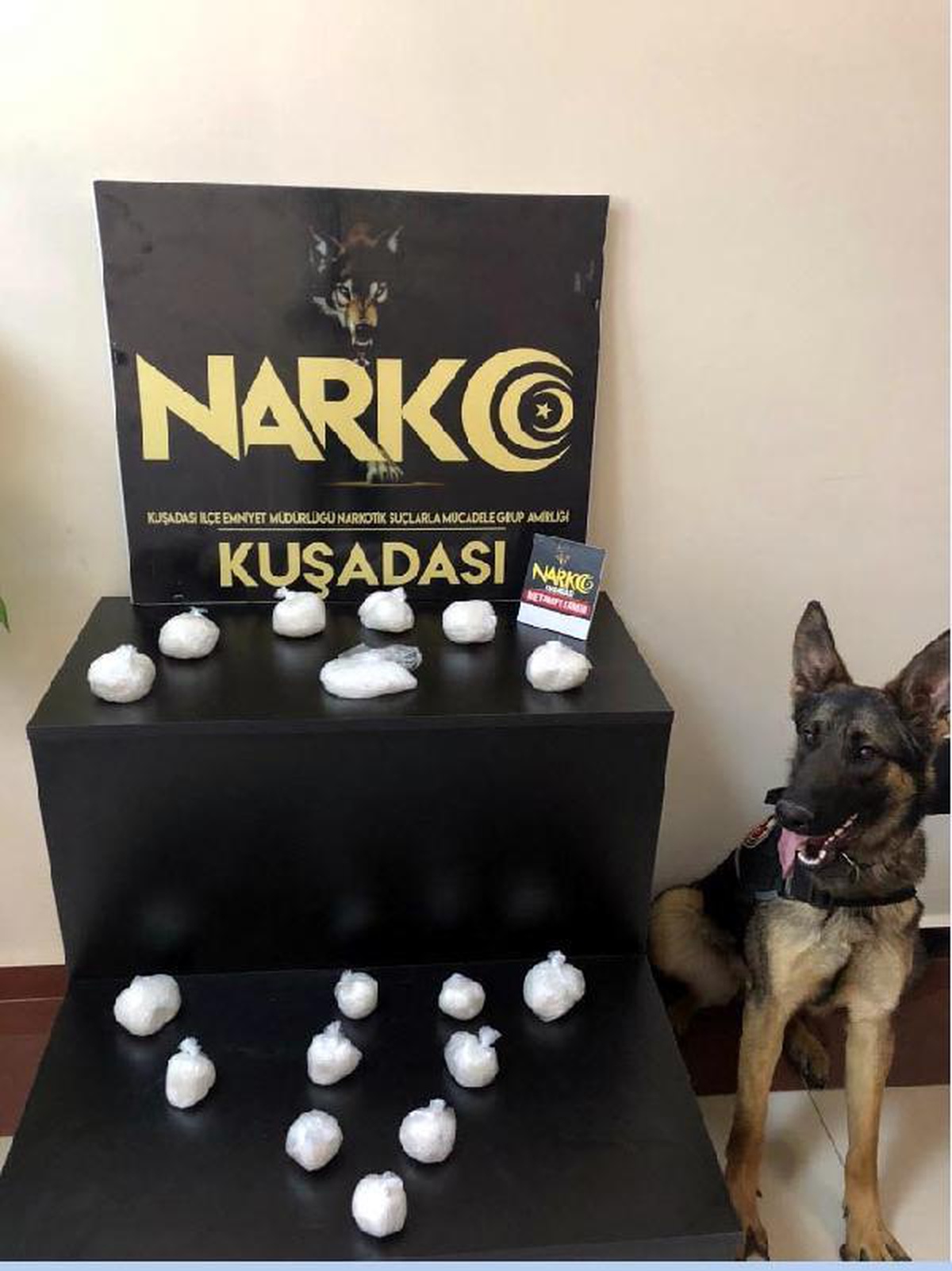 Narkotik köpeği \'Honaz\' uyuşturucuya geçit vermedi