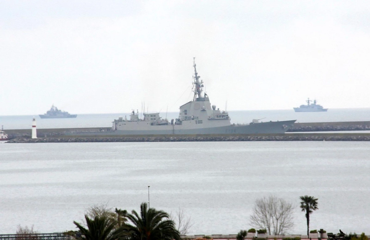 NATO gemileri Samsun\'dan ayrıldı