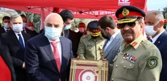 Pakistan Genelkurmay Başkanı Nadeem Raza, Keçiören'deki Peşaver Şehitlik Anıtı'nı ziyaret etti