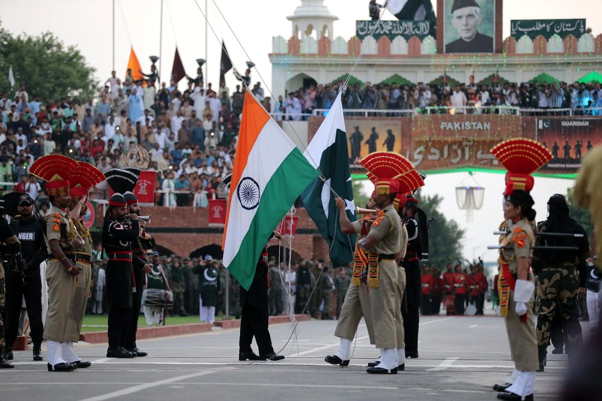 Pakistan ve Hindistan arasında ticaret yeniden başlıyor