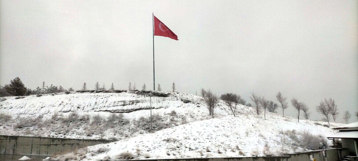 Seyitgazi\'de kar var