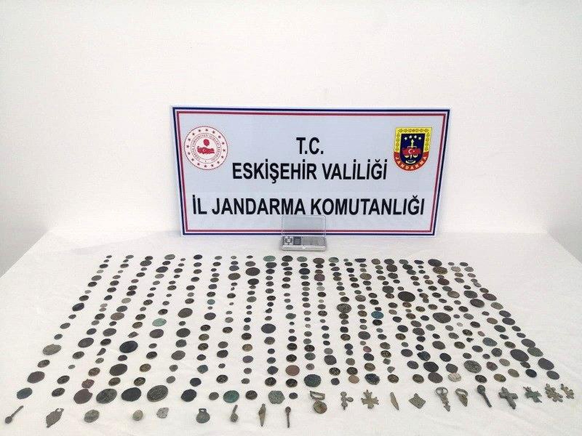 Son dakika haberi: Tarihi eserleri satmak isteyen 4 kişi yakalandı