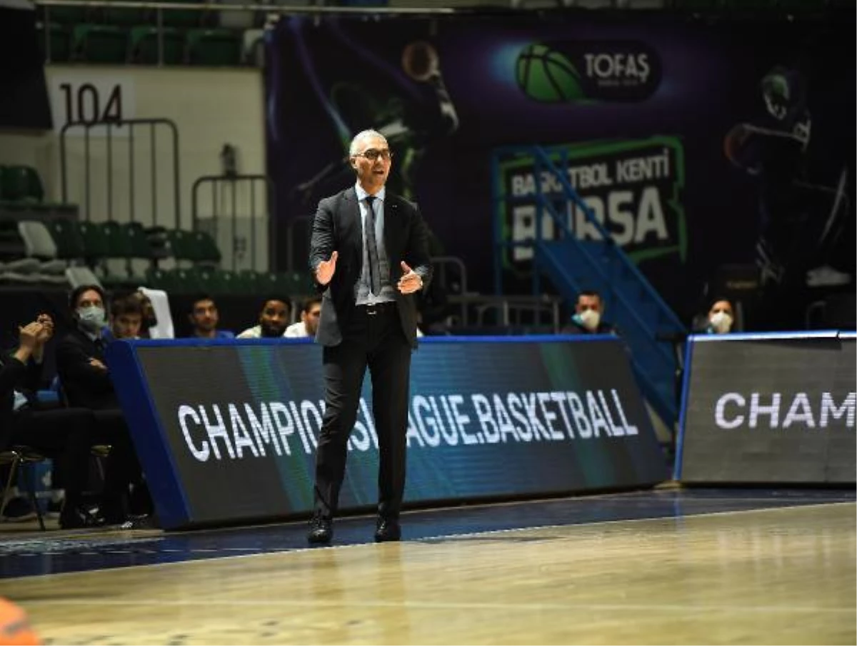 TOFAŞ Basketbol Başantrenörü Hakan Demir: Önümüzdeki sezon daha iyi işler yapmak istiyoruz