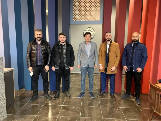 Trabzonspor taraftarlarından TSYD Trabzon Şubesi'ne ziyaret